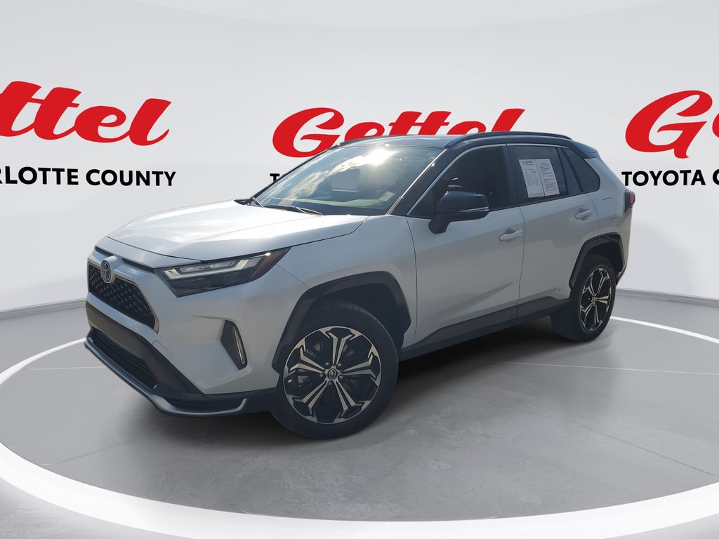2025 Toyota RAV4 XSE's photo