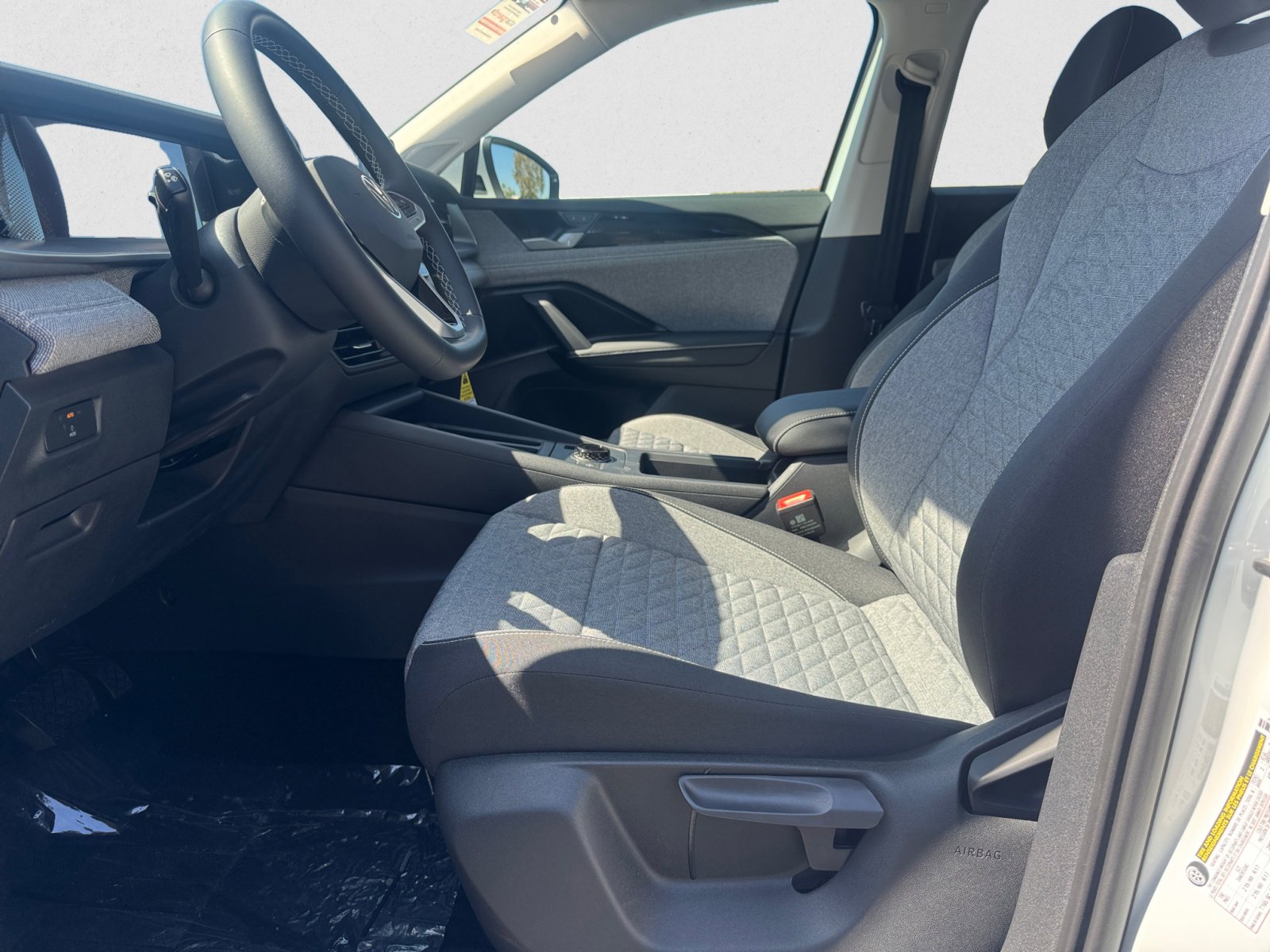 2025 Volkswagen Tiguan S photo 8