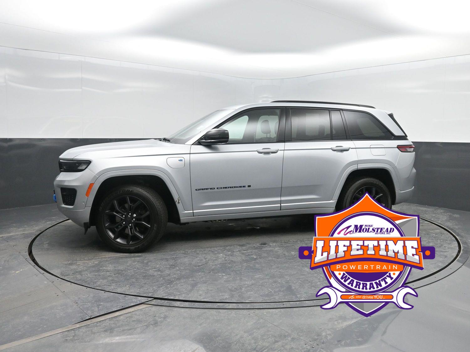 2024 Jeep Grand Cherokee Anniversary Edition 4xe's photo