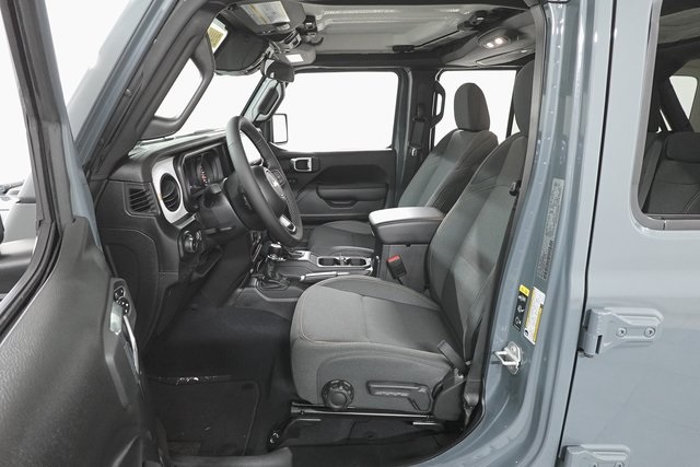 2025 Jeep Wrangler Sport S photo 10