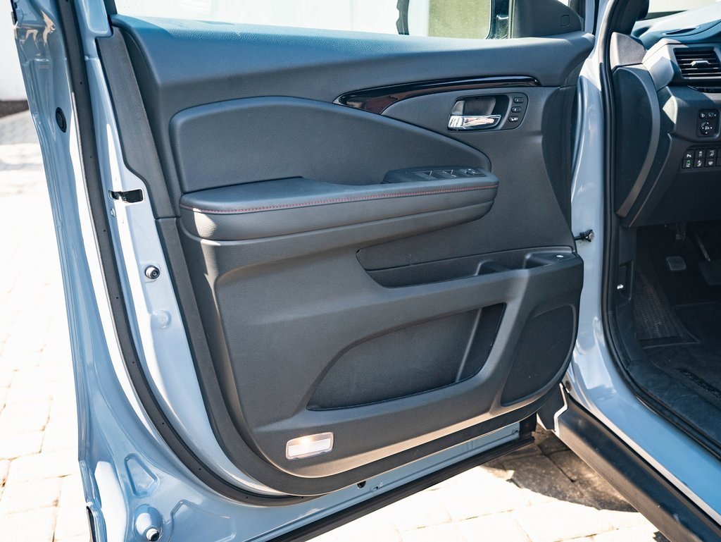 2024 Honda Ridgeline Black Edition photo 19