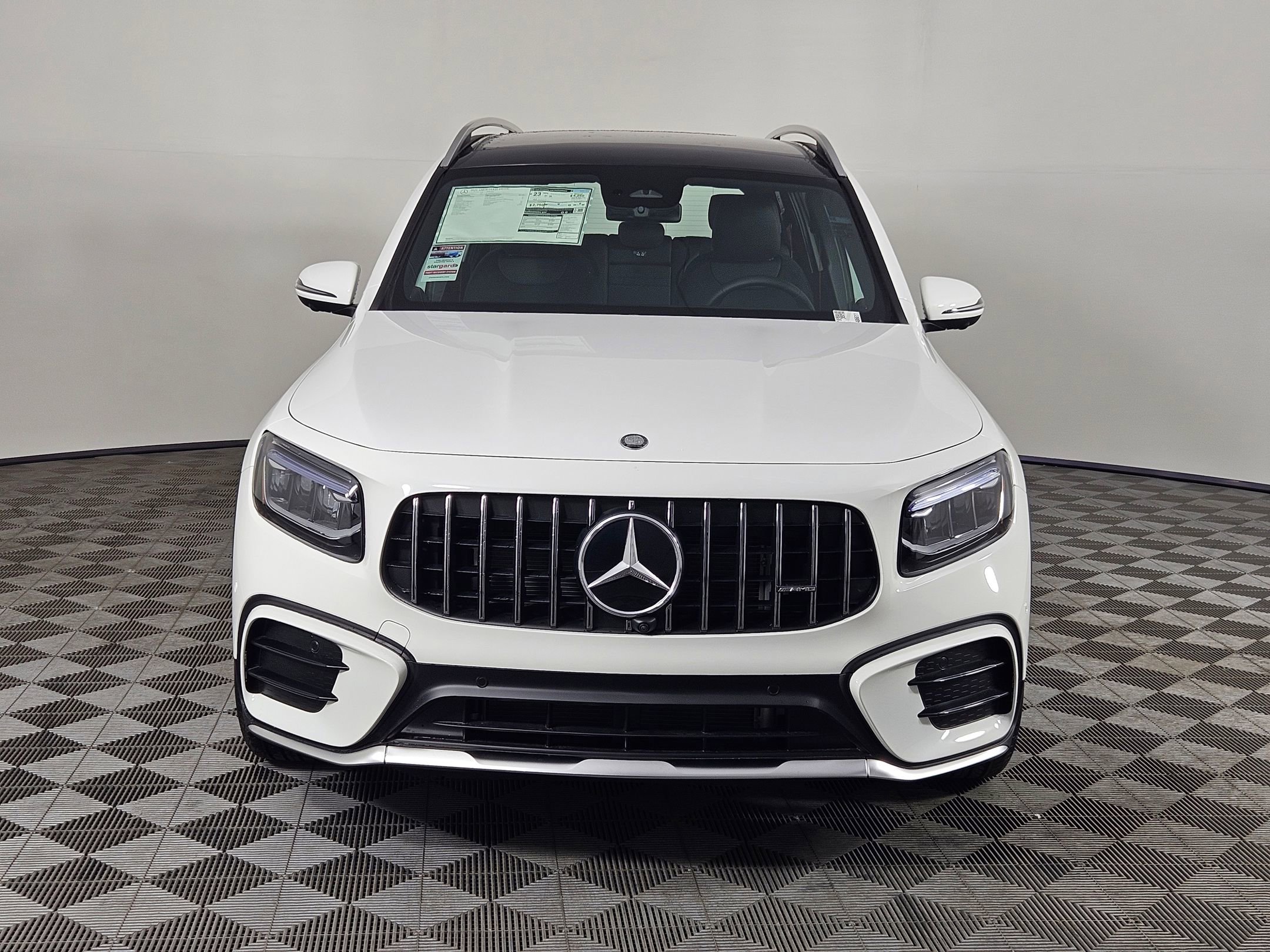 2025 Mercedes Benz GLB AMG 35 4MATIC photo 8