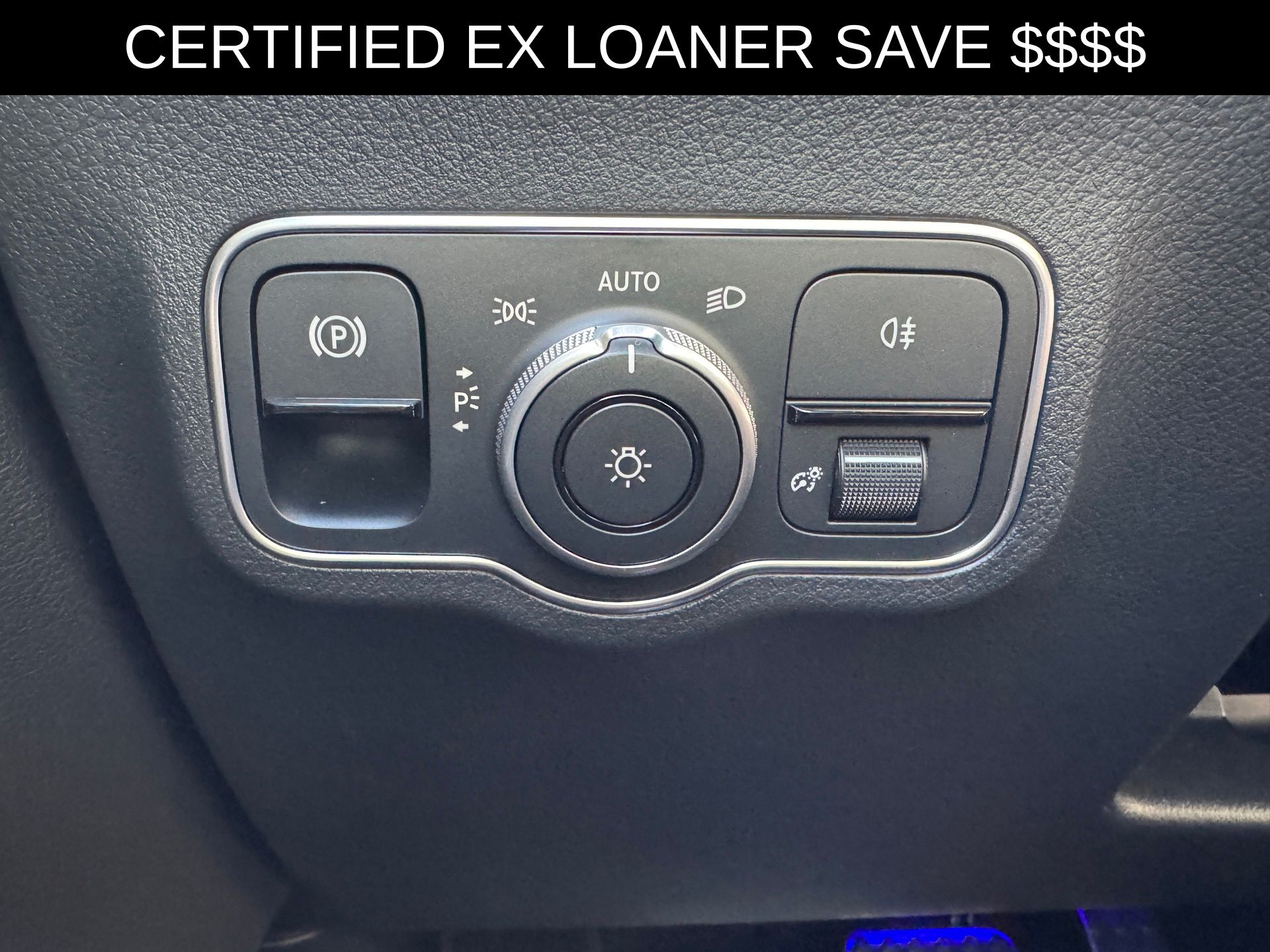 2025 Mercedes Benz GLA 250 4MATIC photo 3