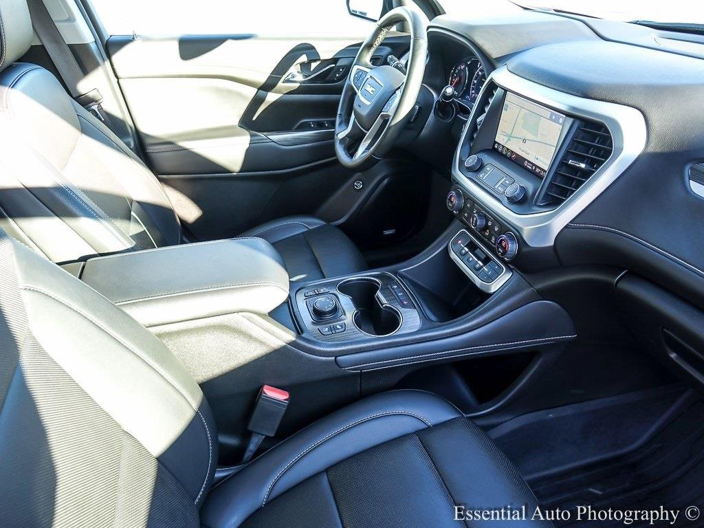 2023 GMC ACADIA - Image 32