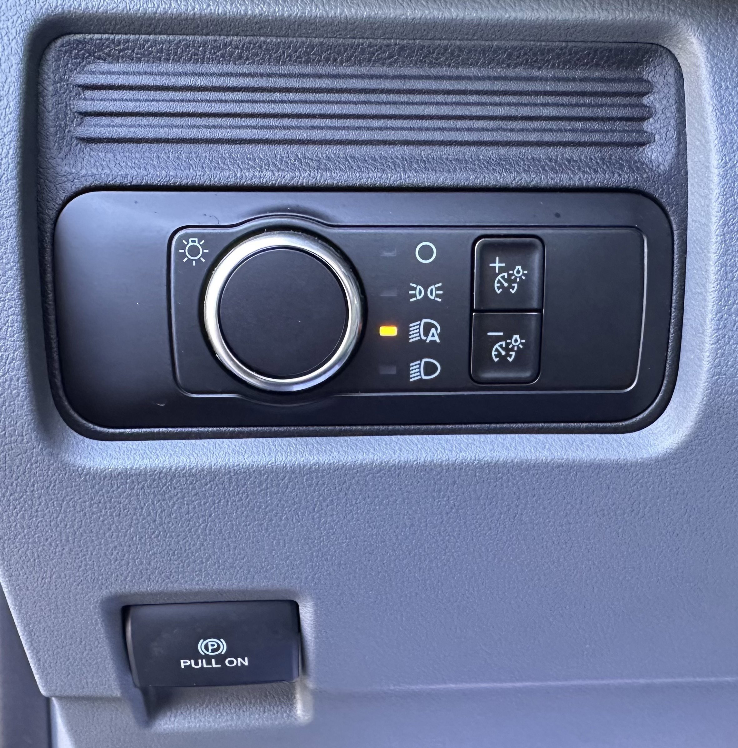 2025 Ford F-550 XL photo 2