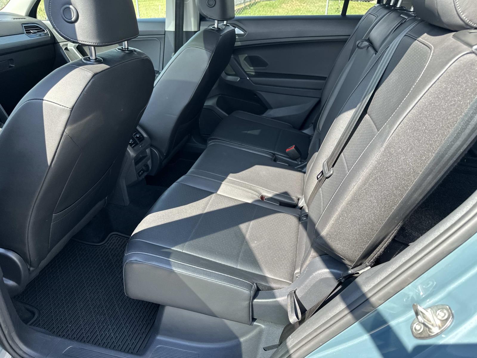 2020 Volkswagen Tiguan SE photo 7