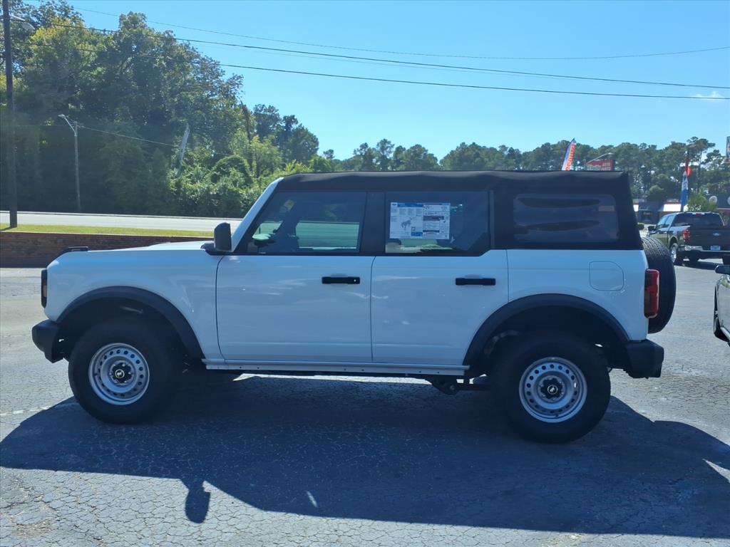2025 Ford Bronco Base photo 2