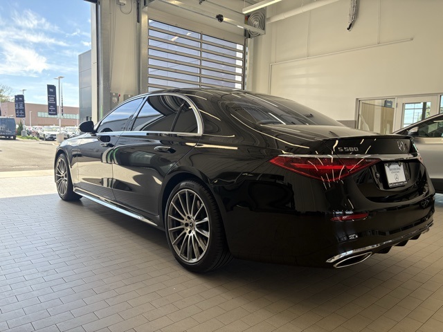 2025 Mercedes Benz S 580 4MATIC photo 4