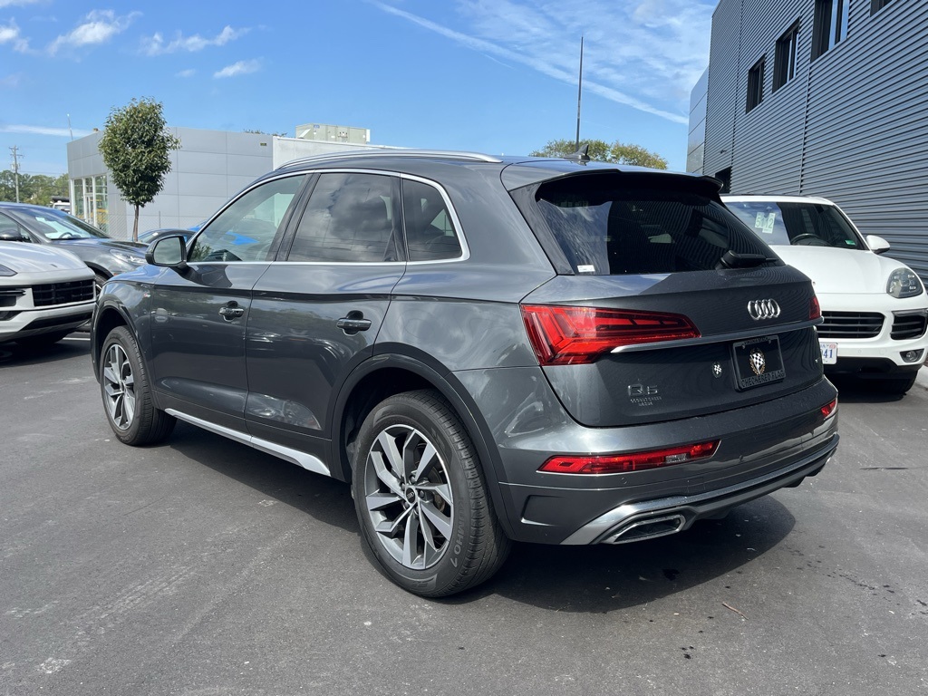 2024 Audi Q5 45 S line Premium Plus photo 3