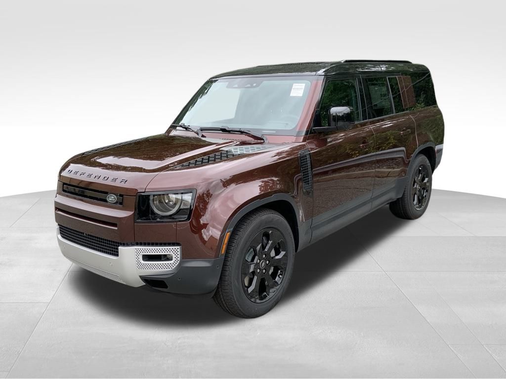 2025 Land Rover Defender S's photo