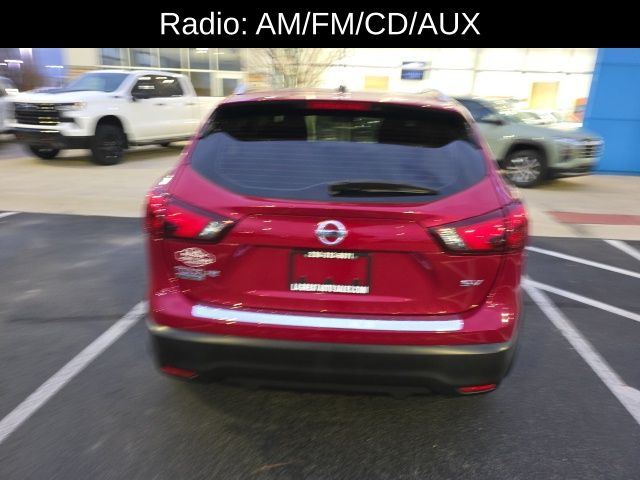 2017 Nissan Rogue Sport SV photo 4