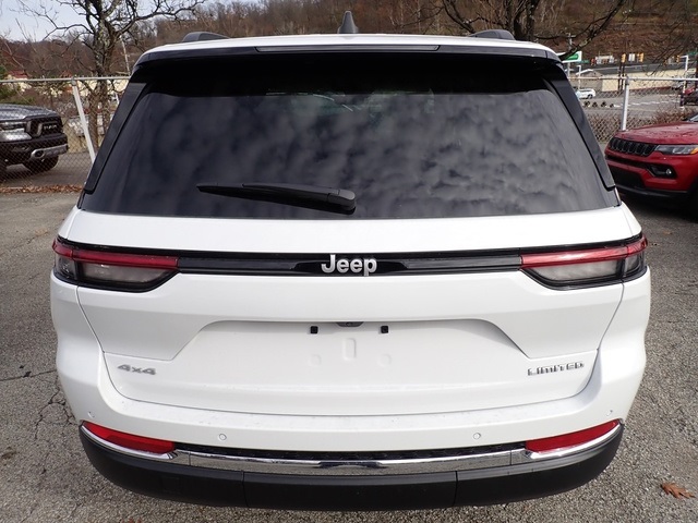 2025 Jeep Grand Cherokee Limited photo 3