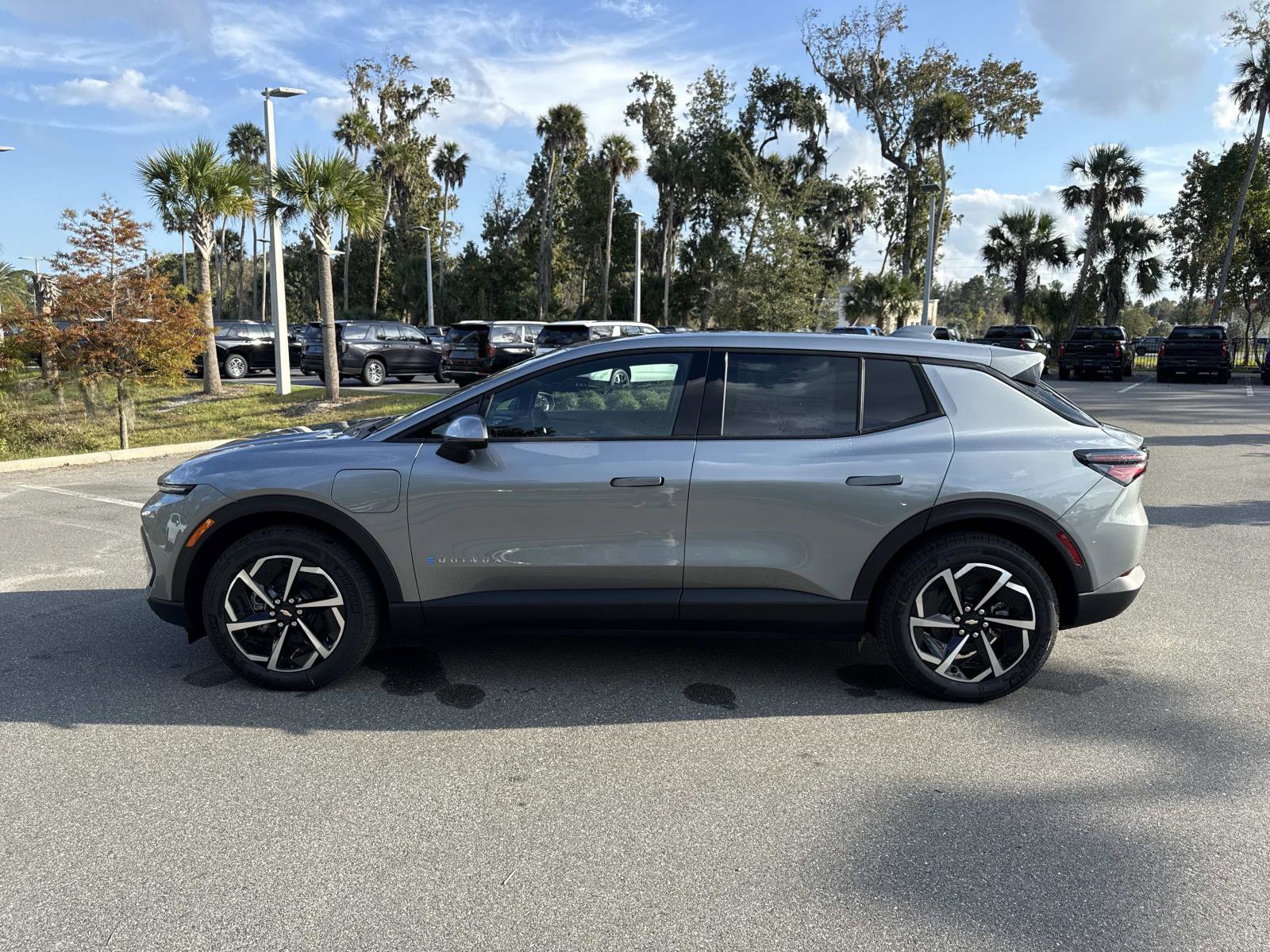 2026 Chevrolet Equinox EV 1LT photo 3