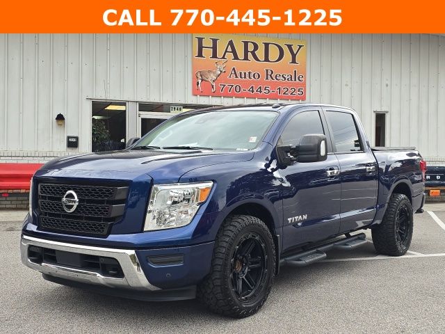 2021 Nissan Titan SV's photo