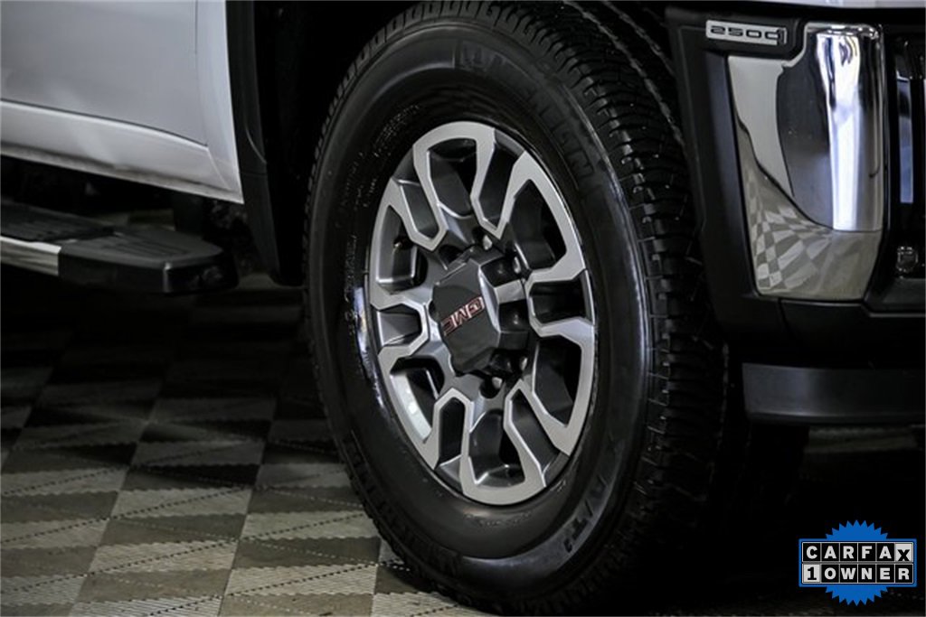 2024 Gmc Sierra 2500 HD SLE photo 3