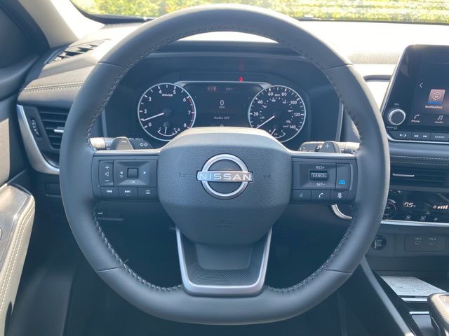 2026 Nissan Rogue SV photo 11