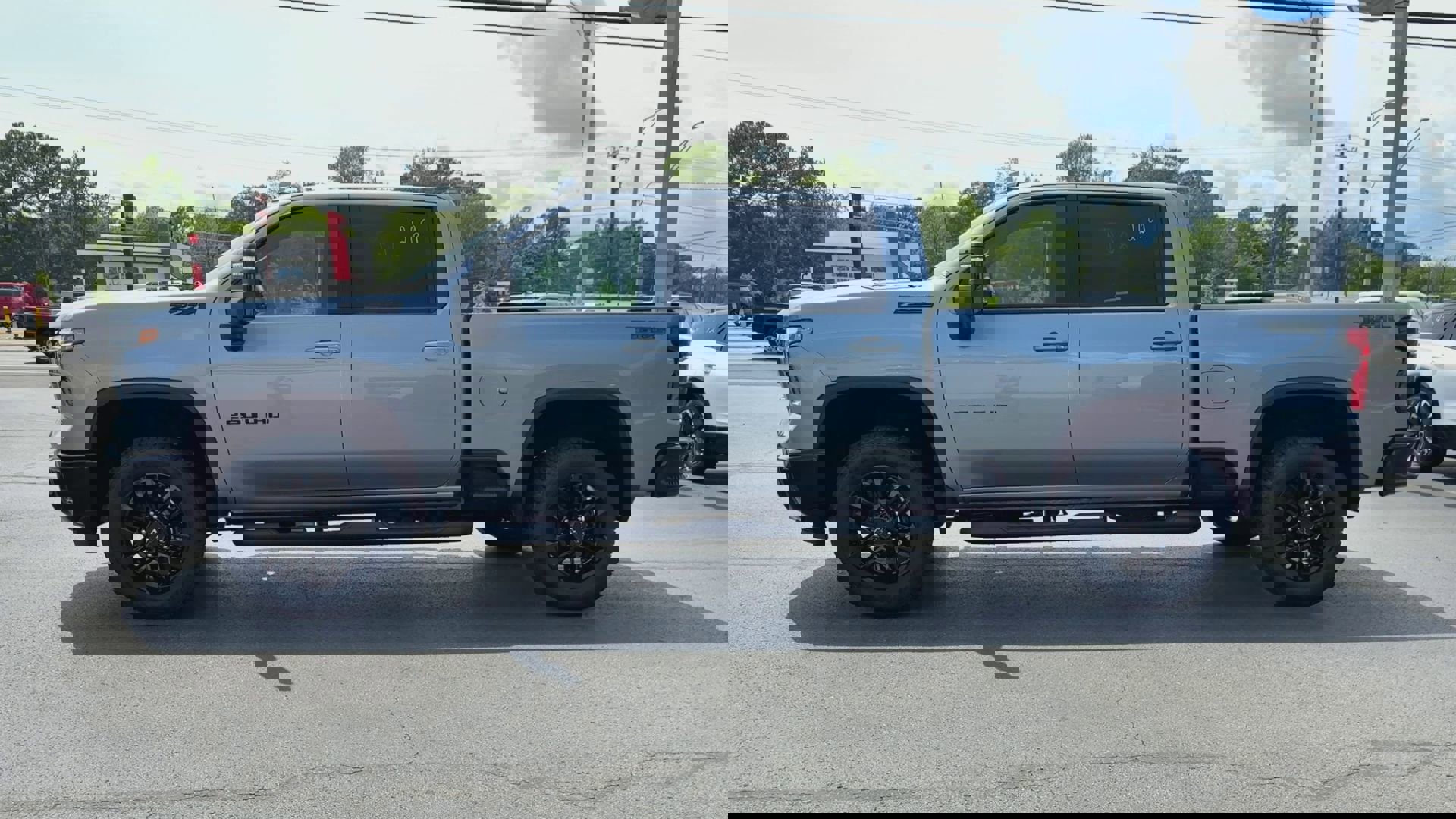 2025 Chevrolet Silverado 2500HD LTZ photo 4