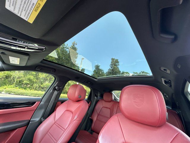 2023 Porsche Cayenne Coupe Base photo 17