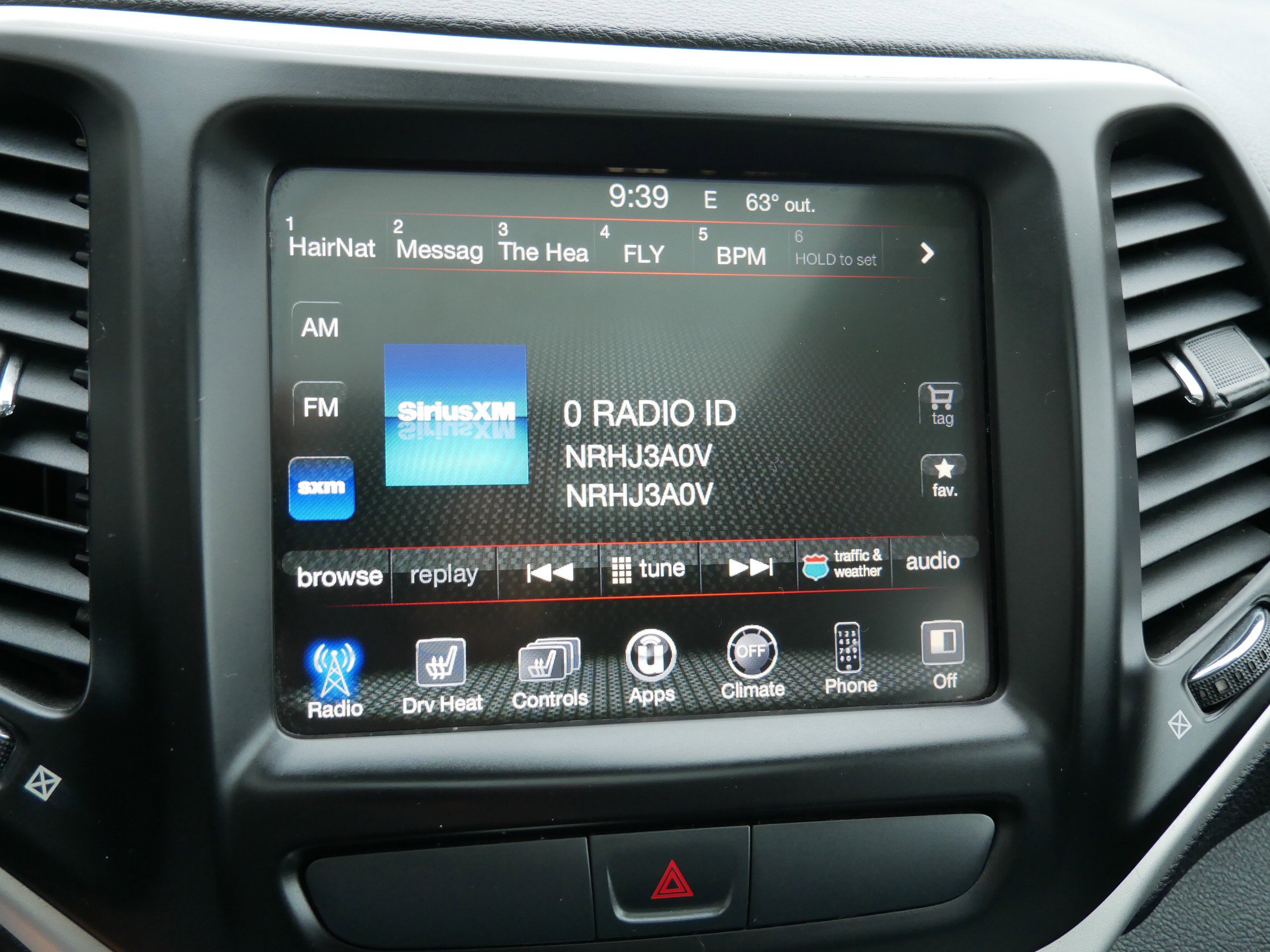 2016 Jeep Cherokee Trailhawk photo 17