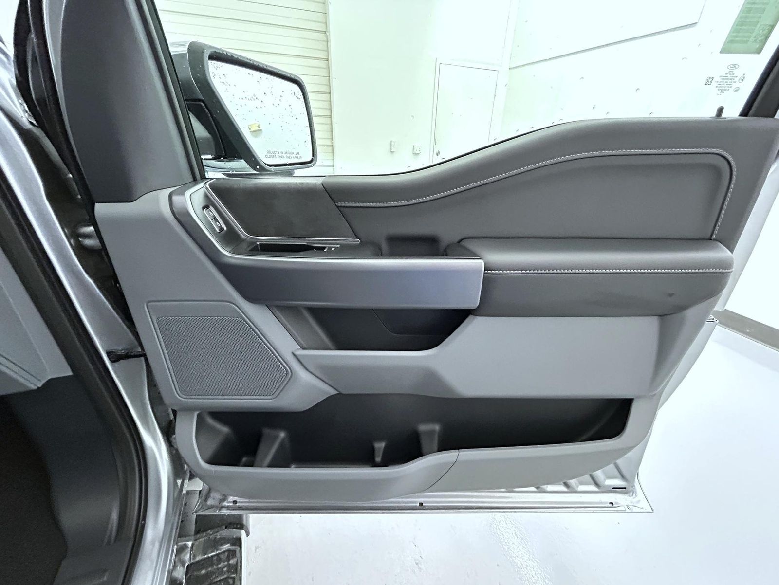 2025 Ford F-150 XLT photo 15