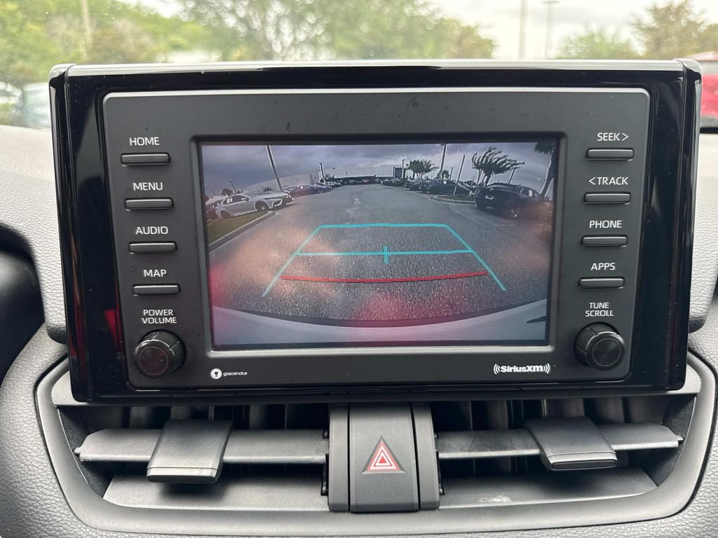 2022 Toyota RAV4 LE photo 25