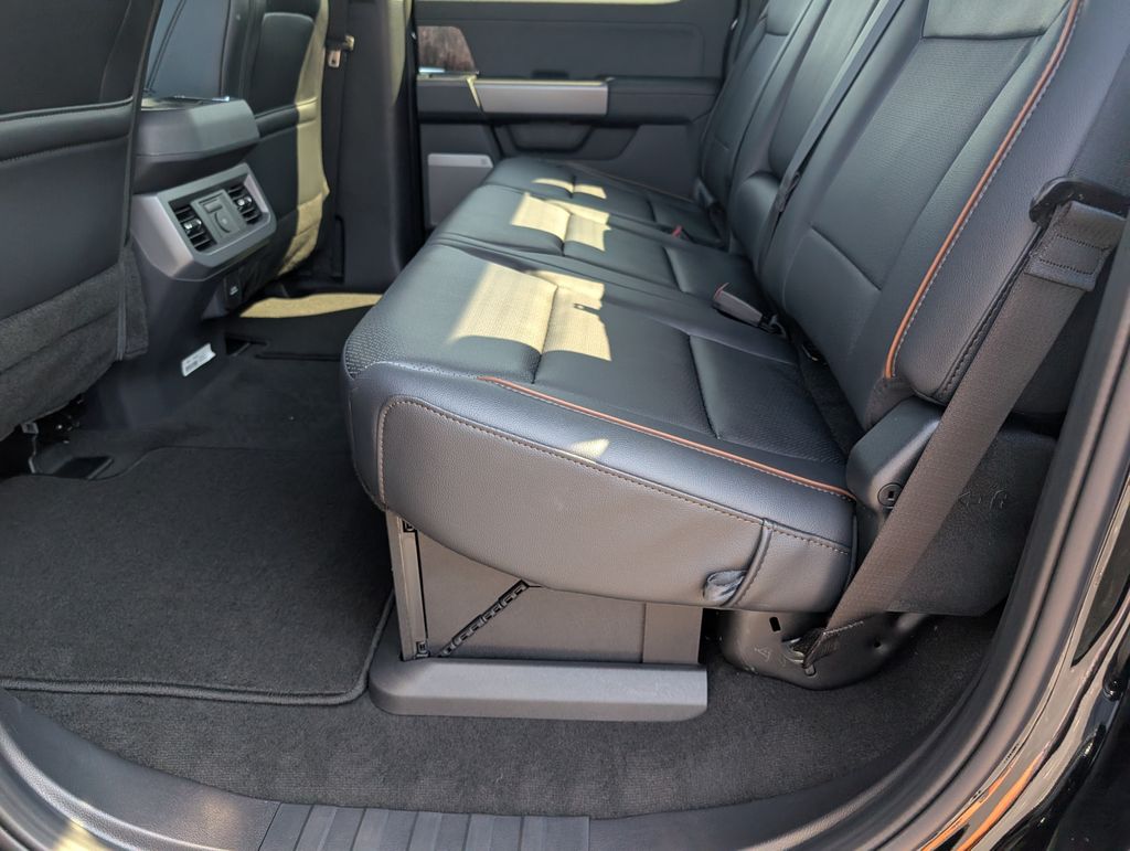 2026 Ford F-250 Lariat photo 5
