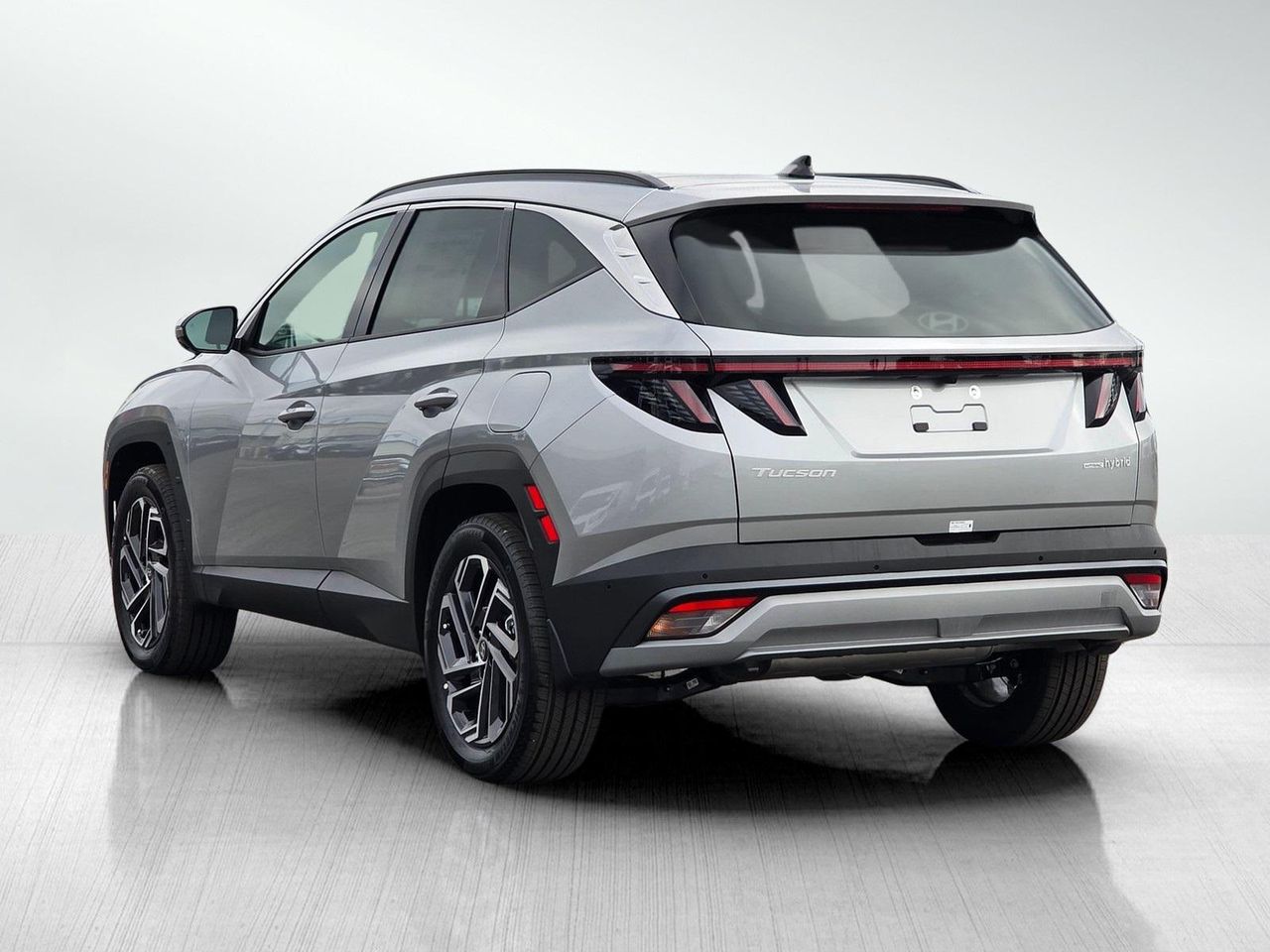 2025 Hyundai Tucson Hybrid Limited photo 4