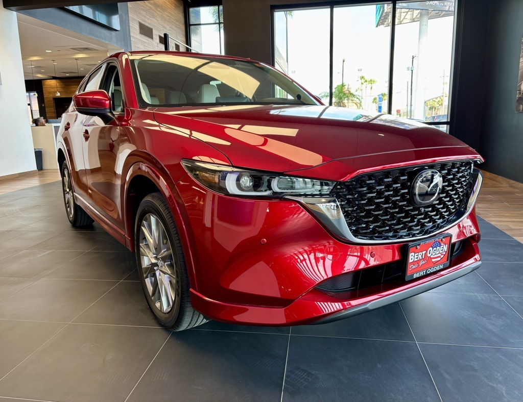 2025 Mazda CX-5 S Premium Plus package's photo