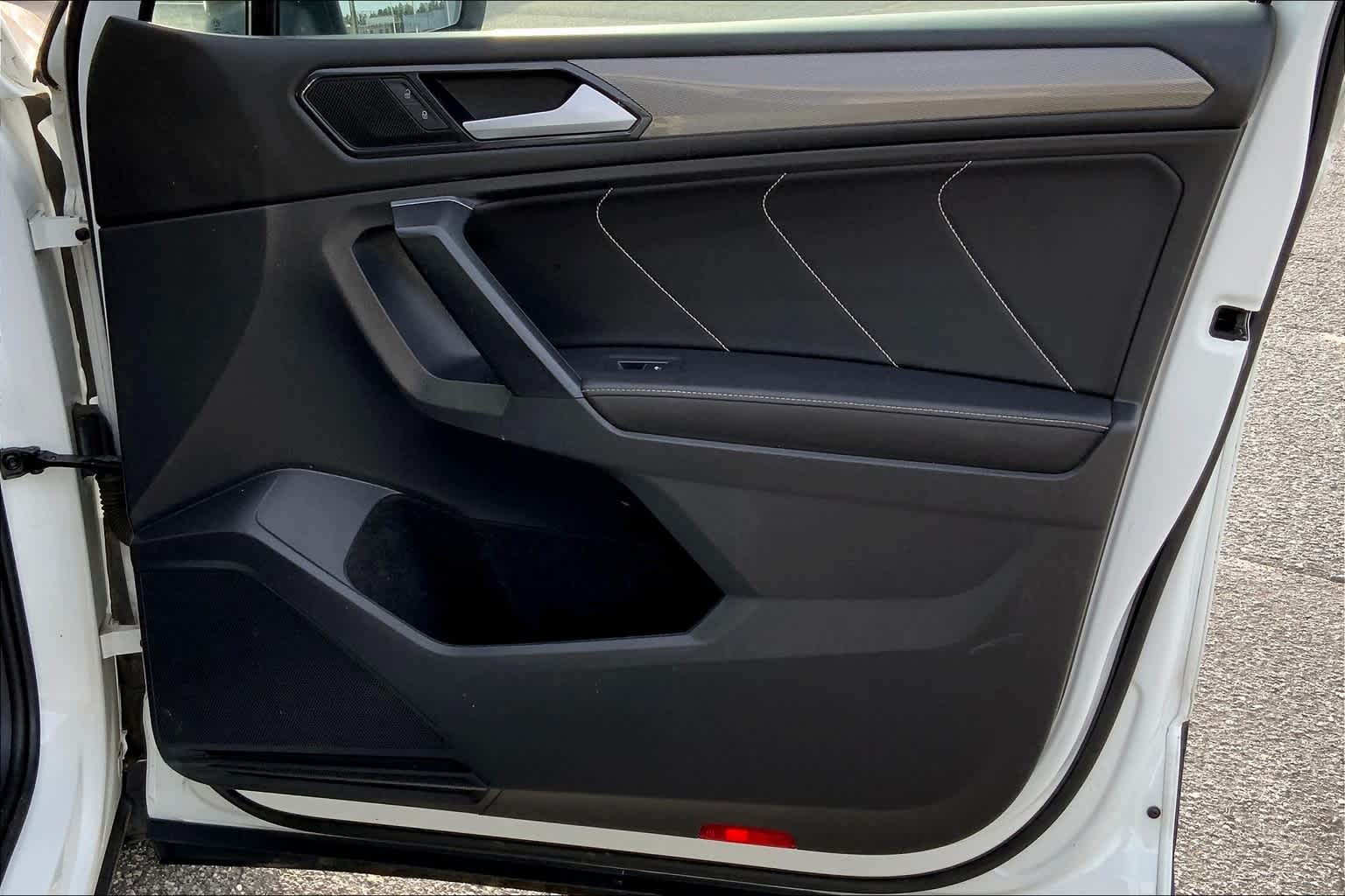 2022 Volkswagen Tiguan SE photo 21