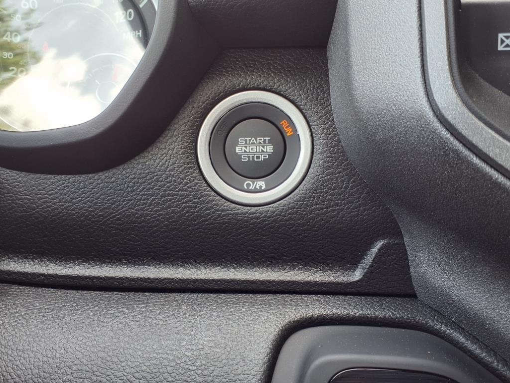 2025 Ram 1500 Tradesman photo 11