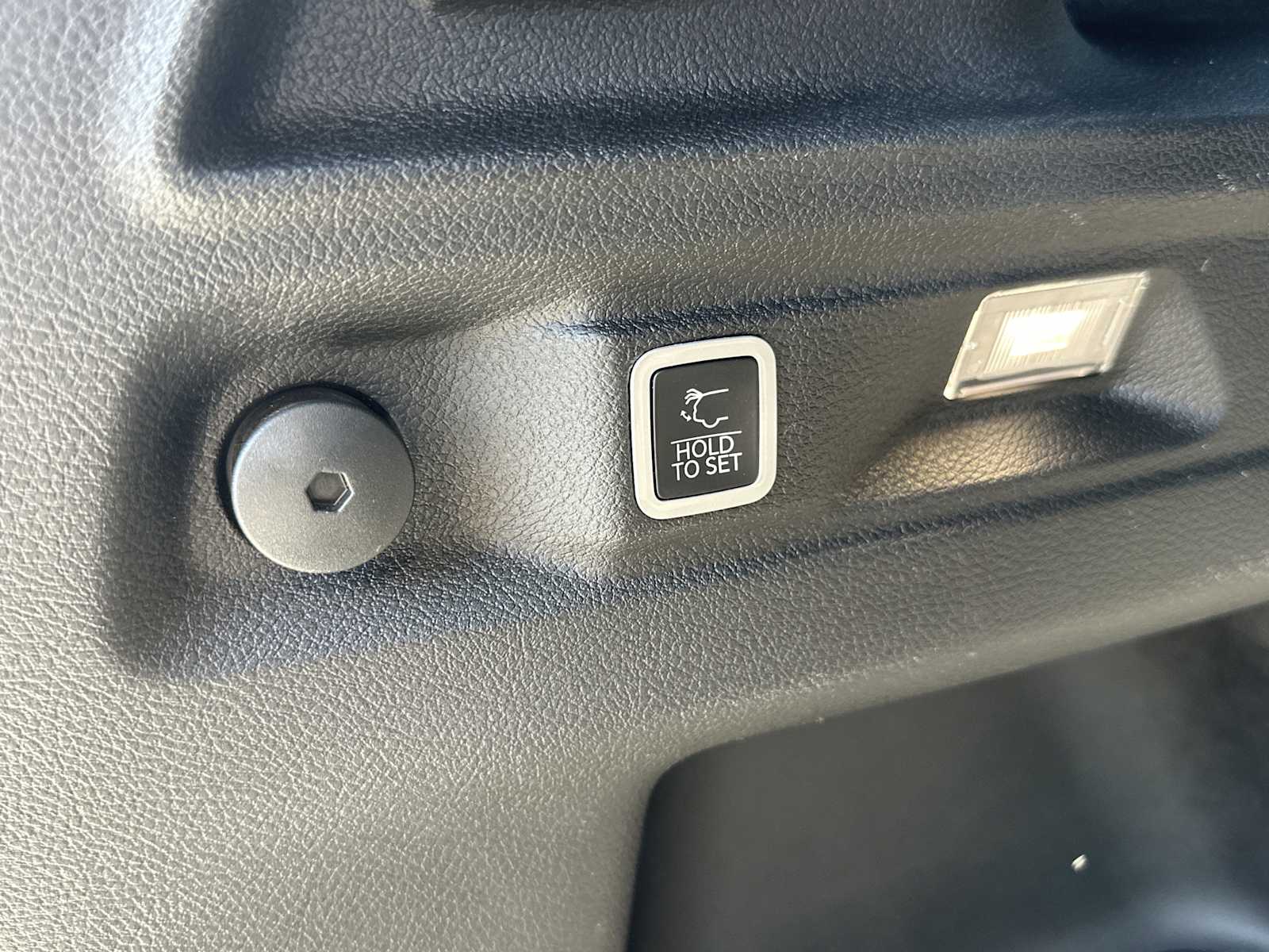 2024 Jeep Grand Cherokee Altitude photo 16