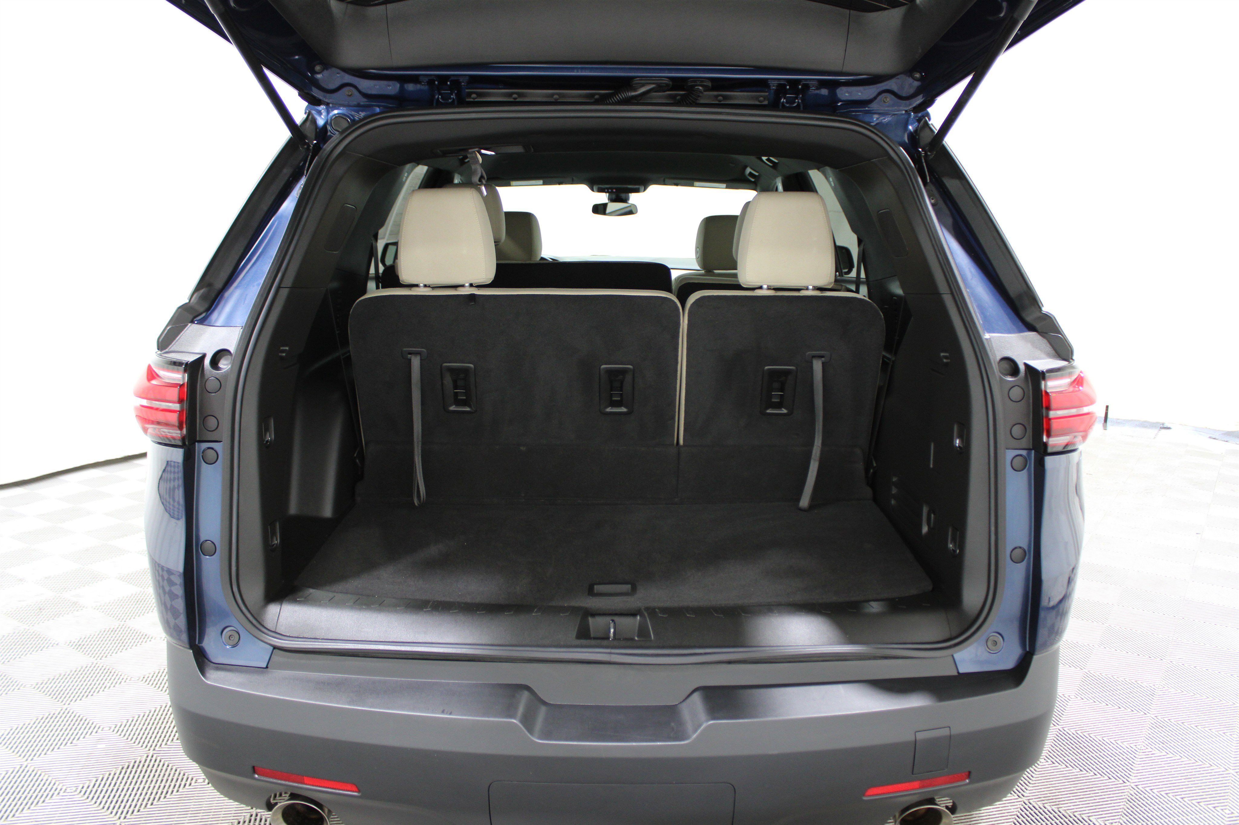 2023 Chevrolet Traverse LS photo 21