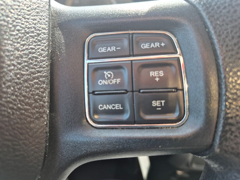 2017 Ram 1500 Express photo 16