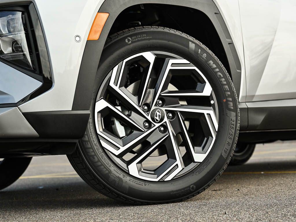 2026 Hyundai Tucson Hybrid Limited photo 3