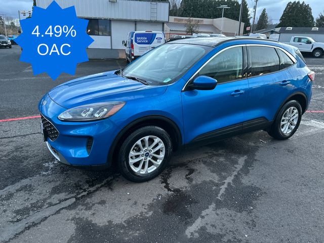 2021 Ford Escape SE's photo