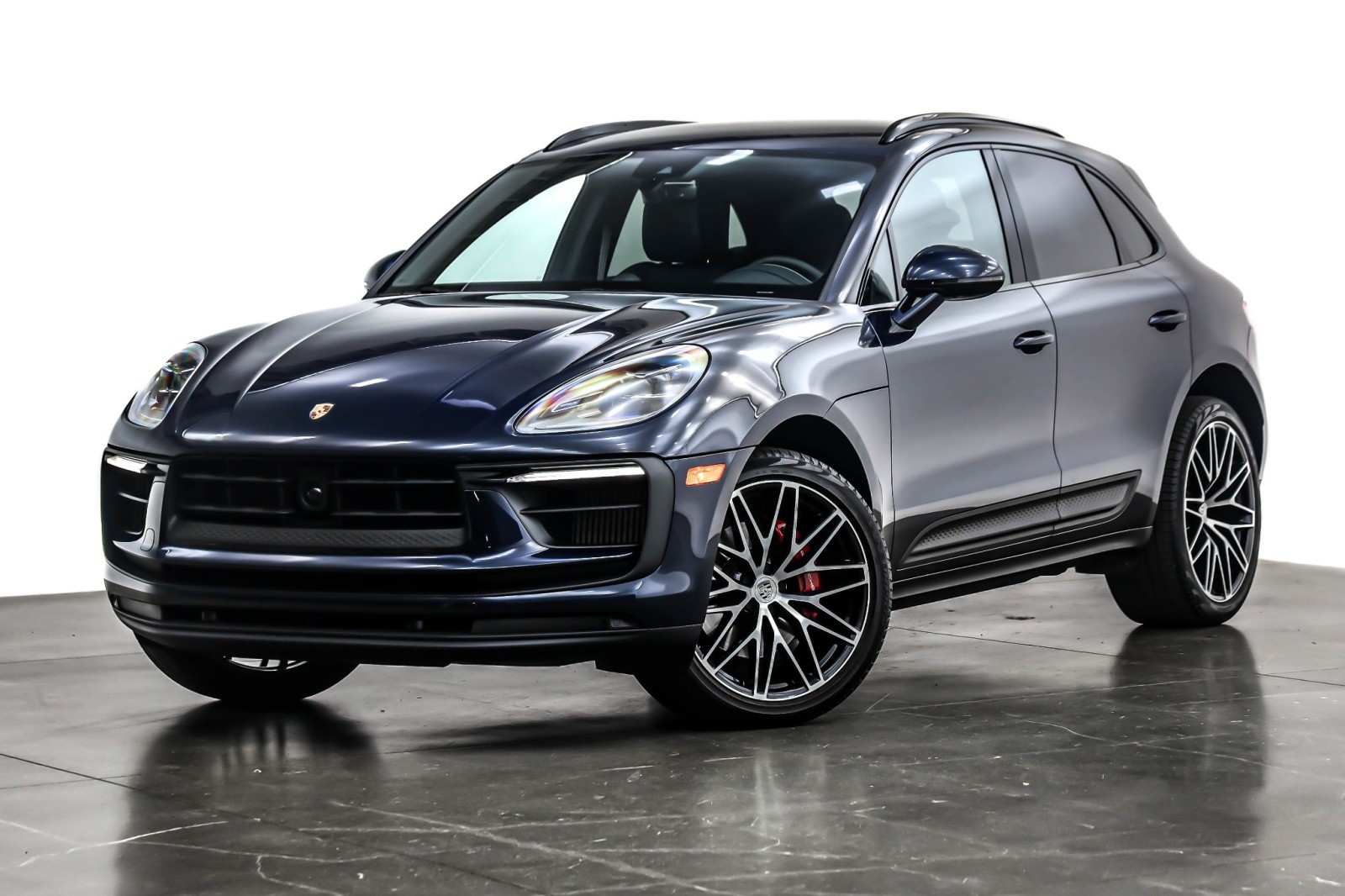 2023 Porsche Macan S's photo