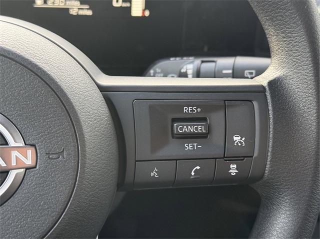 2025 Nissan Kicks SV photo 11