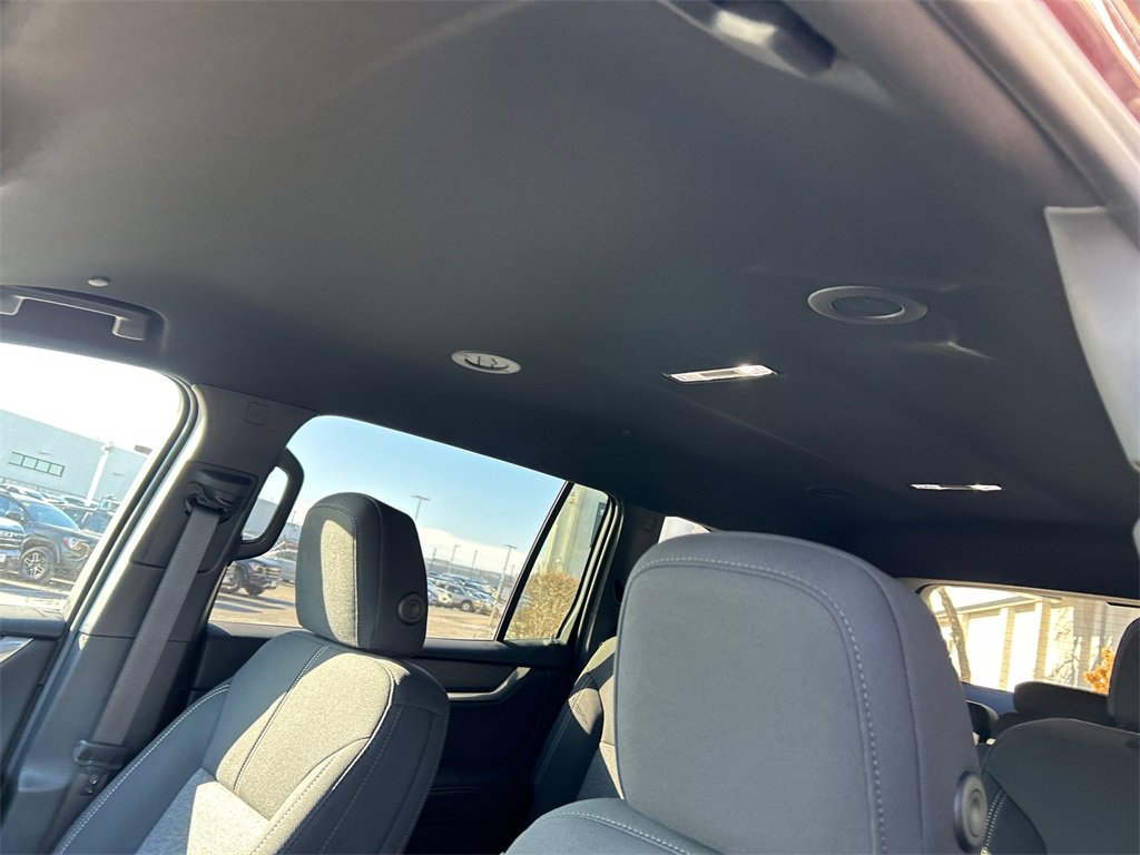 2026 GMC ACADIA - Image 25