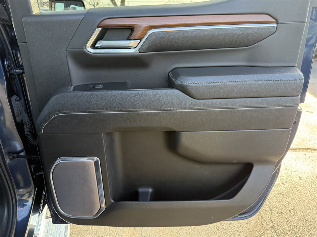 2023 GMC SIERRA - Image 35