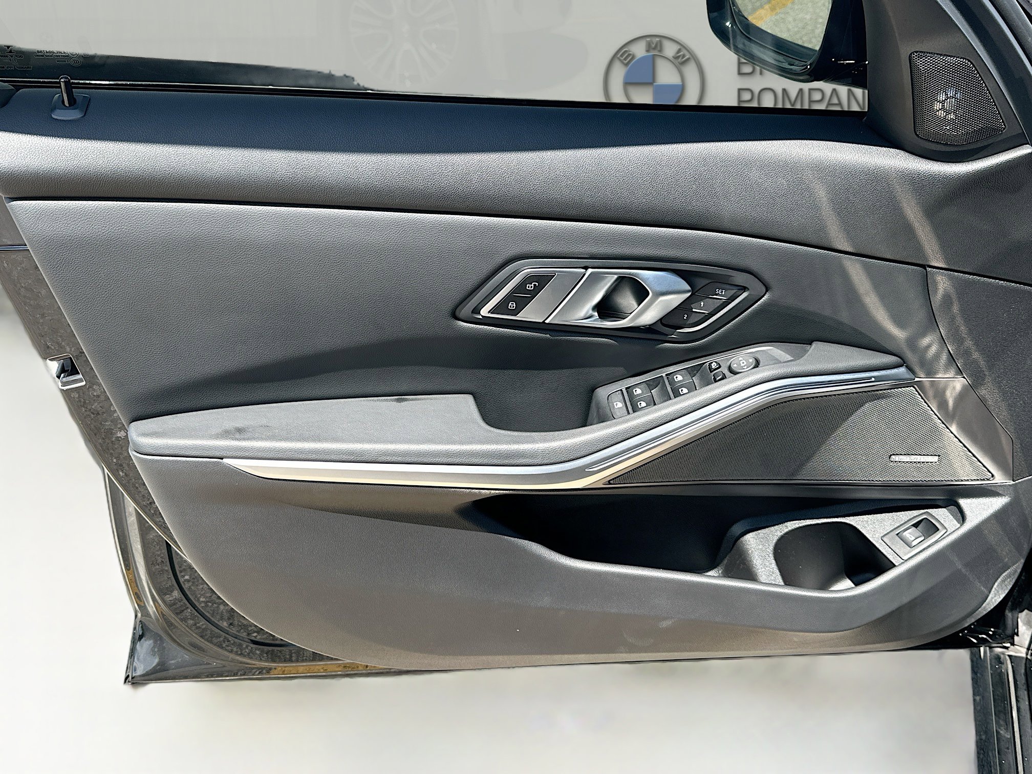 2023 Bmw 330i photo 21