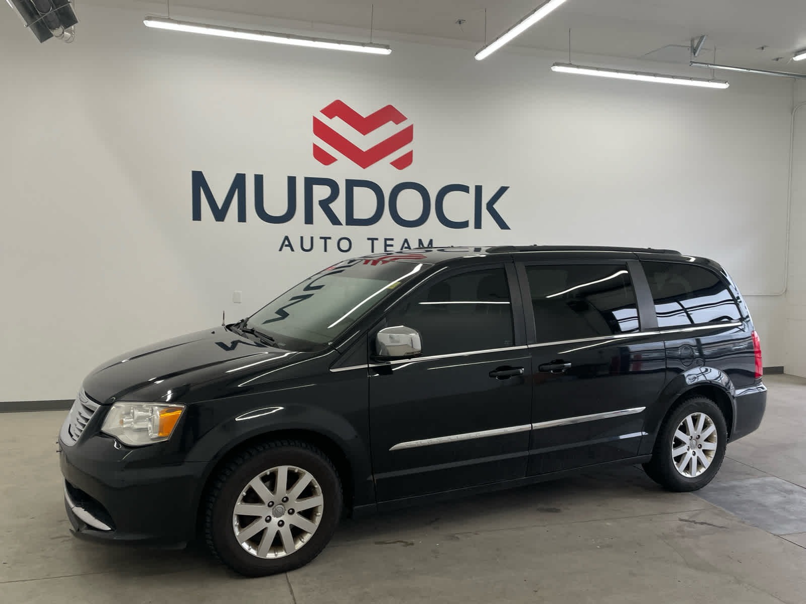 2011 Chrysler Town & Country Touring-L's photo