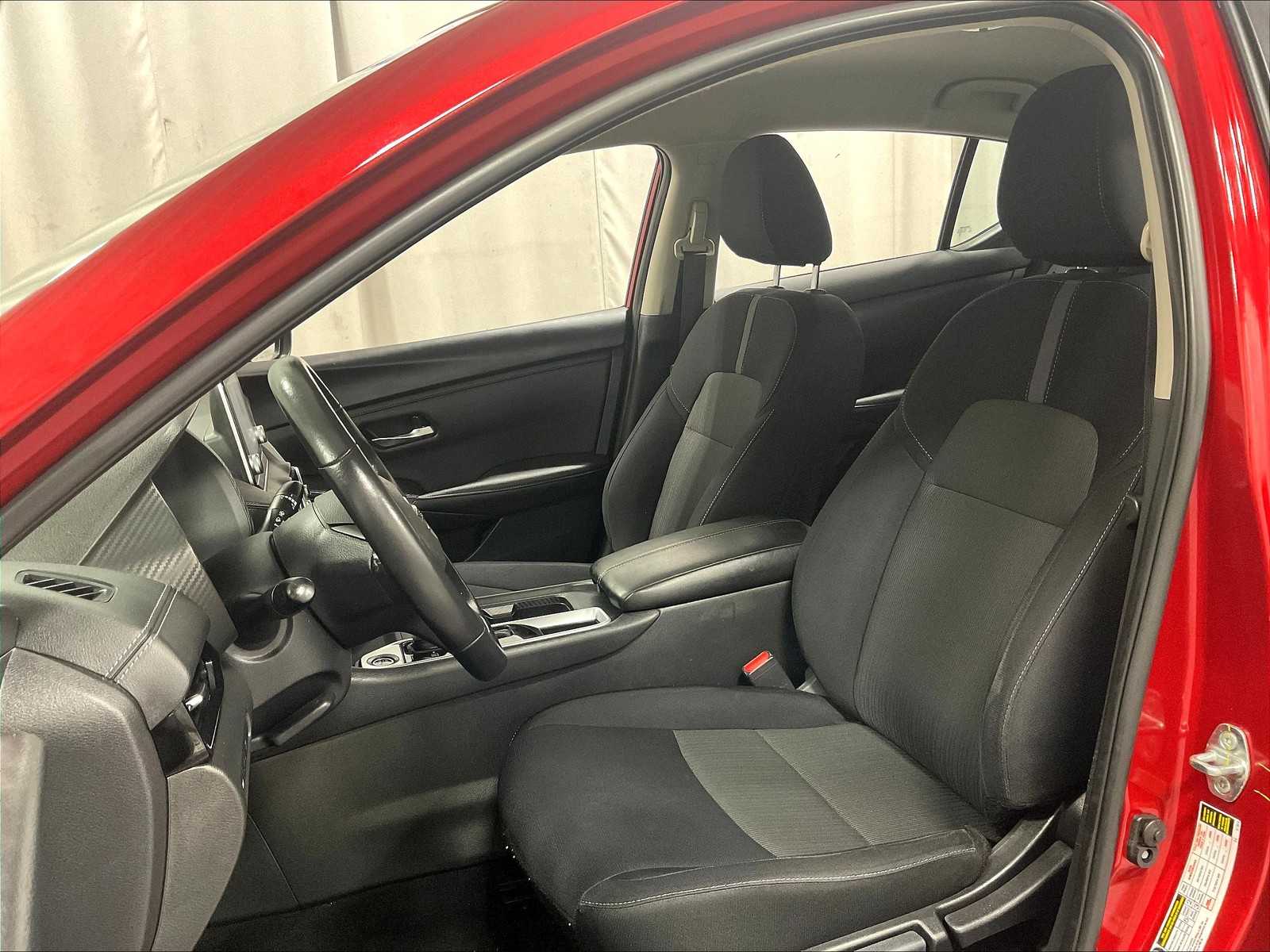 2023 Nissan Sentra SV photo 9