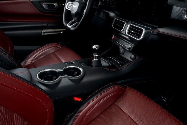2024 Ford Mustang GT Premium Convertible photo 33