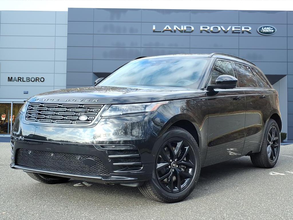 2026 Land Rover Range Rover Velar Dynamic SE's photo