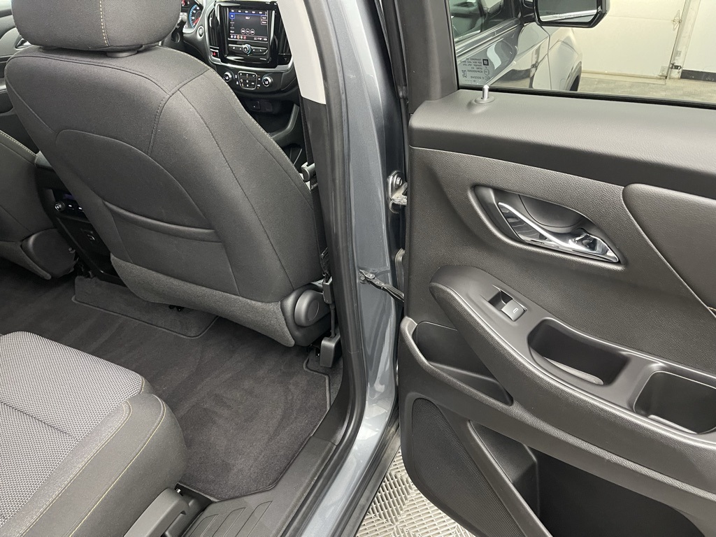 2020 Chevrolet Traverse LS photo 27