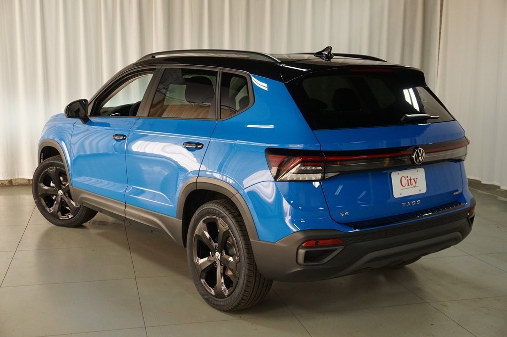 2025 Volkswagen Taos SE photo 6
