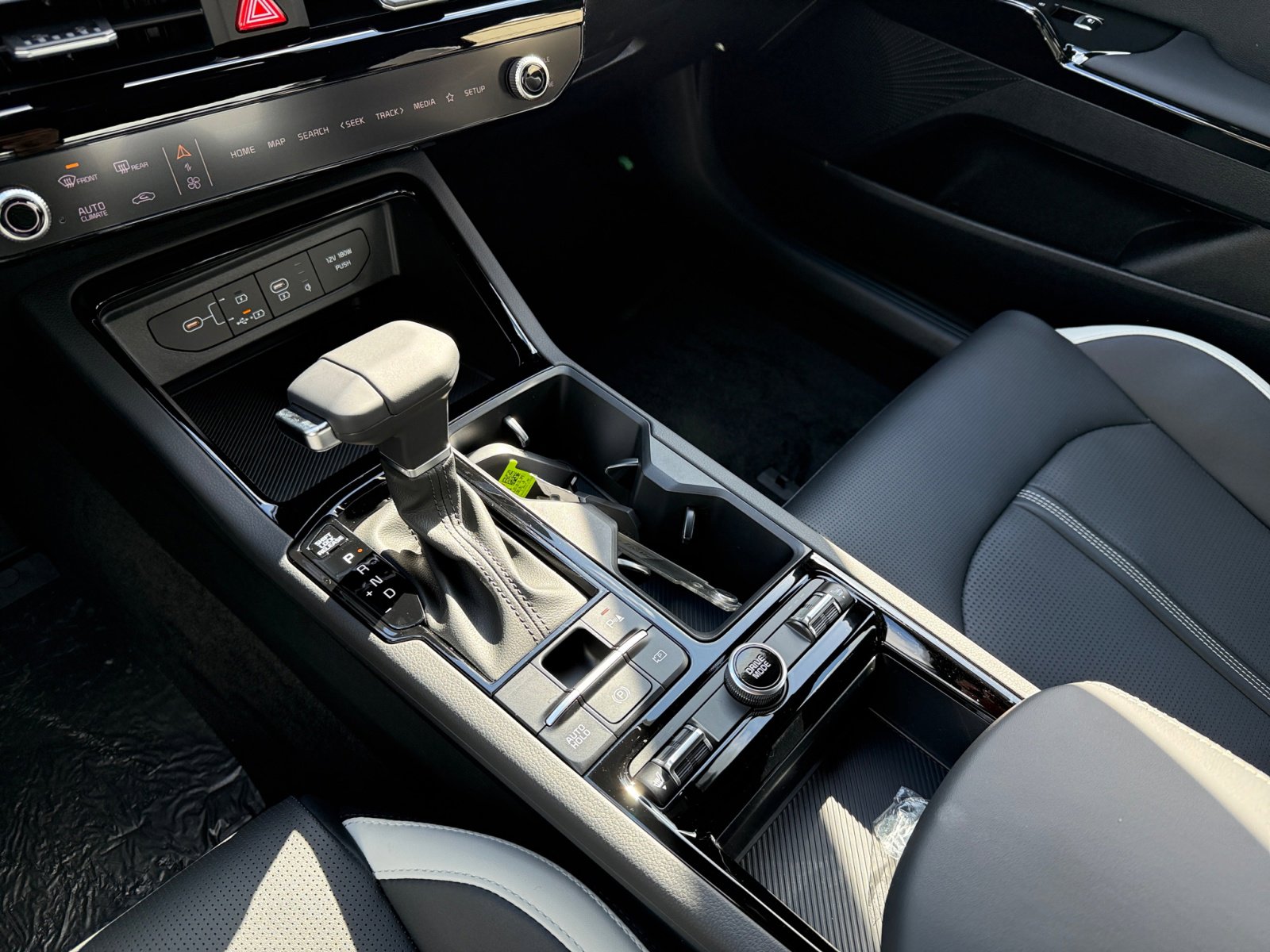2025 Kia K5 GT-Line photo 13