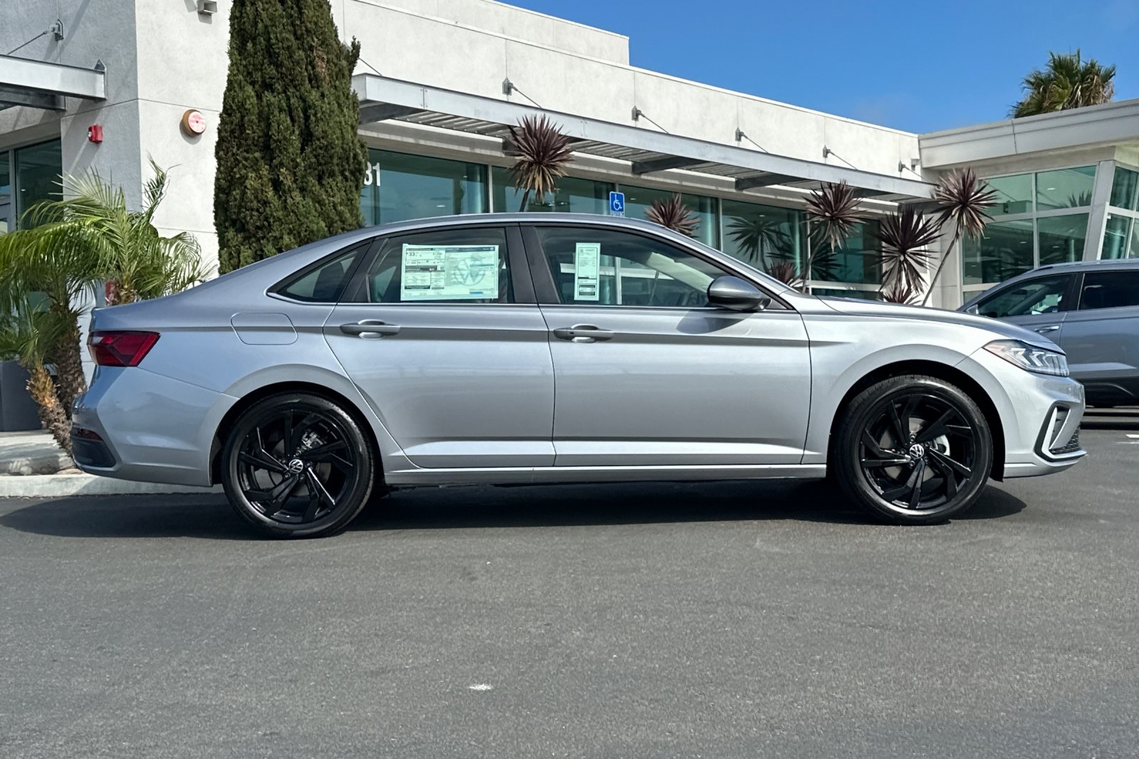 2025 Volkswagen Jetta 1.5T SE photo 4