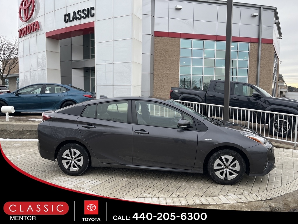 2018 Toyota Prius Four's photo