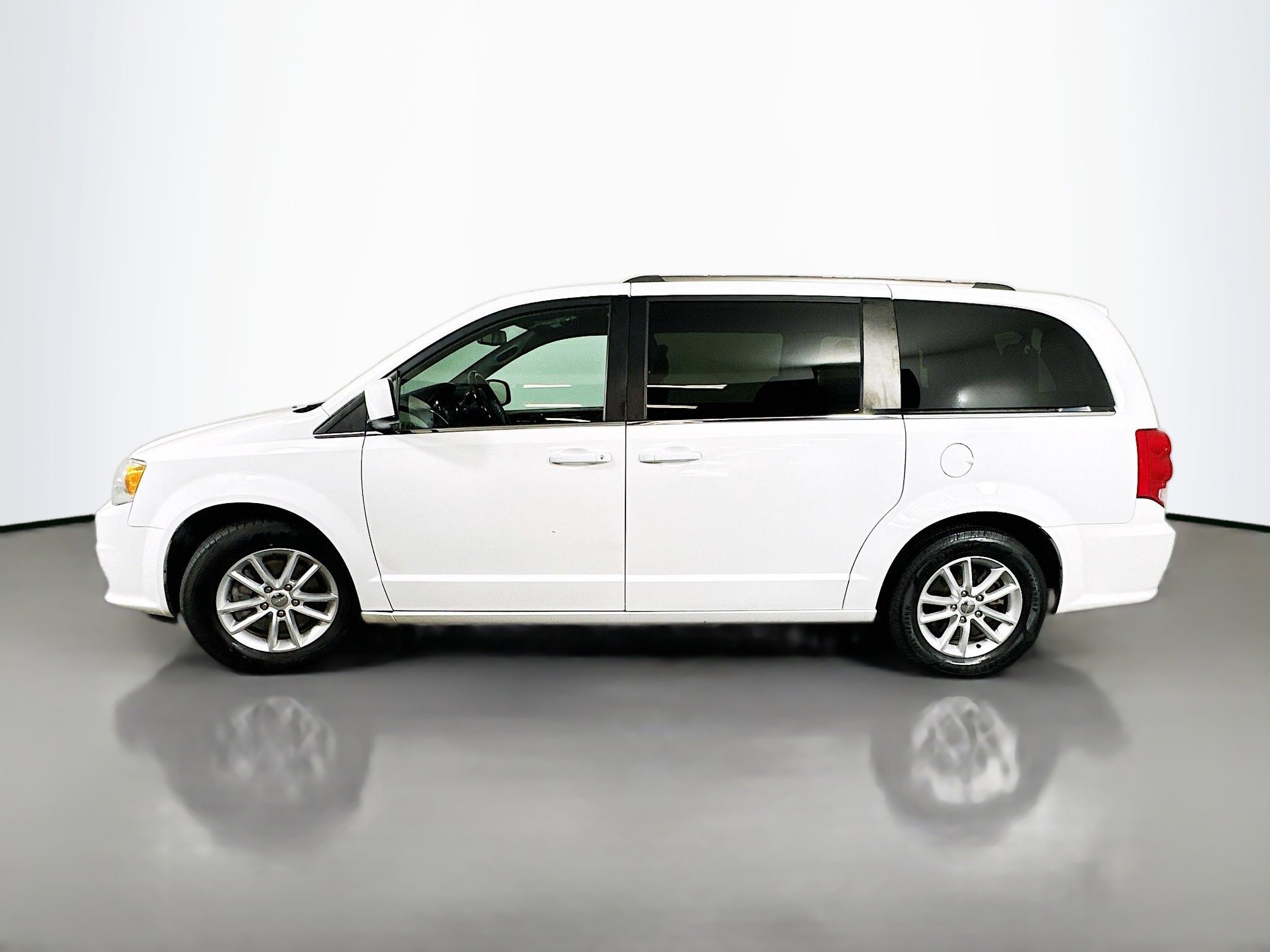 2020 Dodge Grand Caravan SXT photo 4